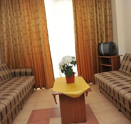 מלון דירות Best House Apart 2 3*