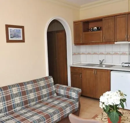 Best House Apart 2 3* אלאניה