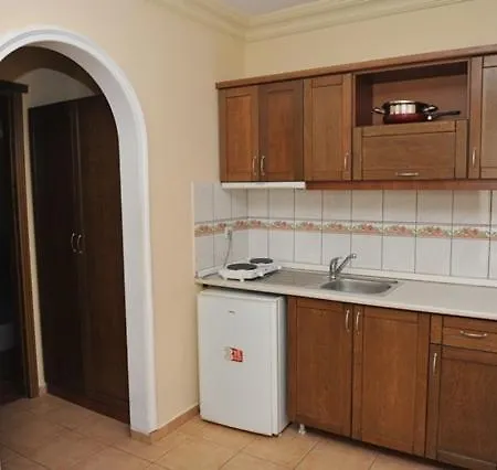 Best House Apart 2 מלון דירות 3*